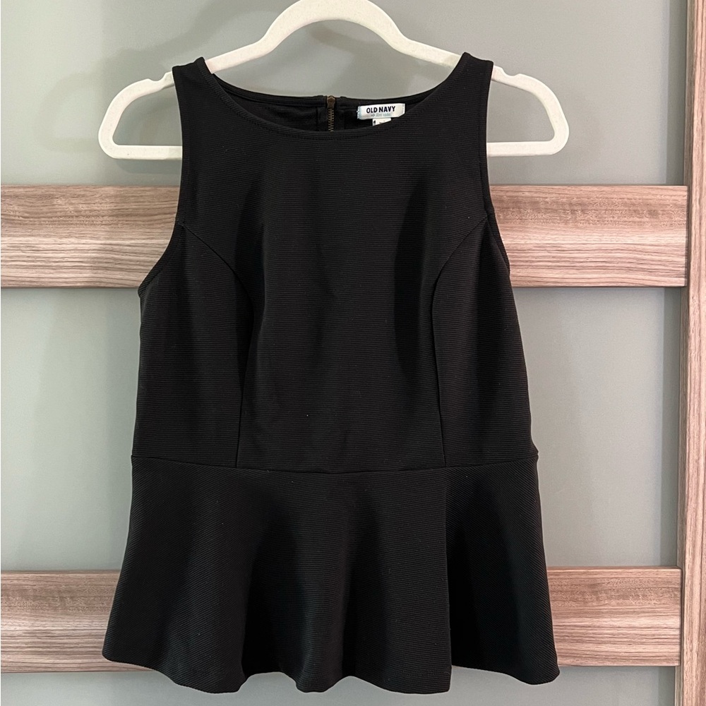 🔥5 for $25 | Old Navy | Black Sleeveless Top (Size M)